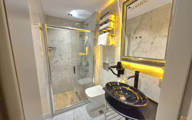 Отель Taksim La Marino