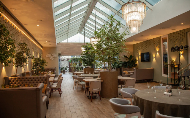 Grace El Paraiso Hotel