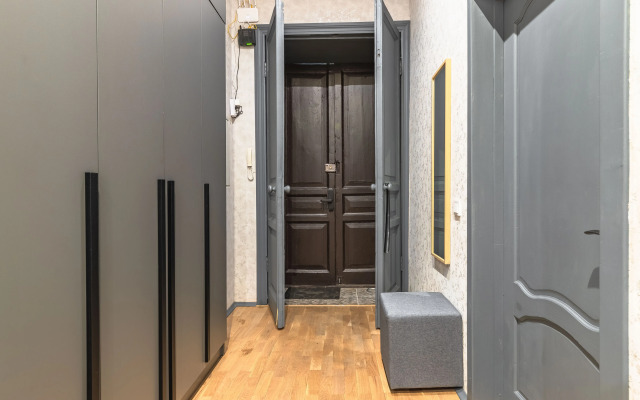 V Samom Serdtse Pitera Flat
