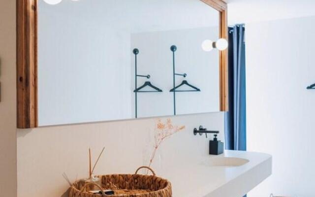 To Be Social House Hotel