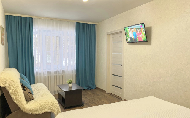 Апартаменты Уютная 2х-комнатная квартира в центре гоpода рядом с набережной