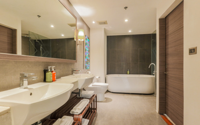 Holiday Inn Resort Phuket Karon Beach by IHG