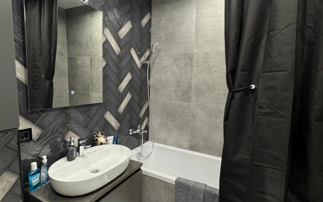 S Dizaynerskim Remontom V Novom Dome Flat