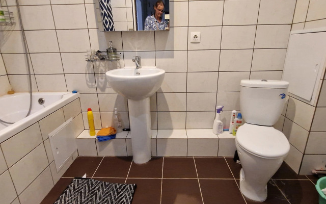 25 Let Oktyabrya Istra Posutochno Flat