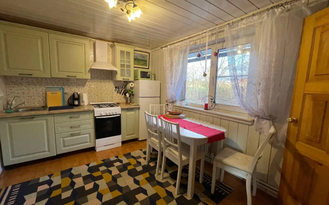 Частный дом Домик у воды