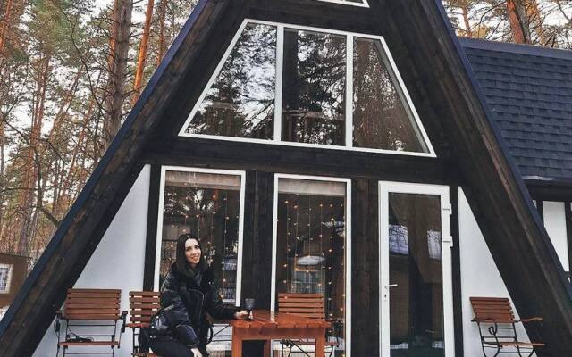 Shale Bunyrevskiy Treugolnik Chalet