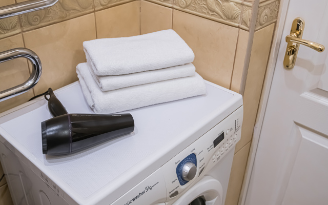 Квартира GM Apartments в Сталинской высотке