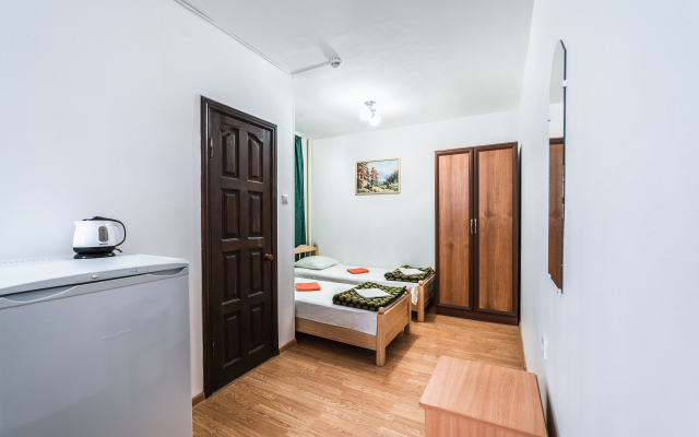 Yuzhny Guest House