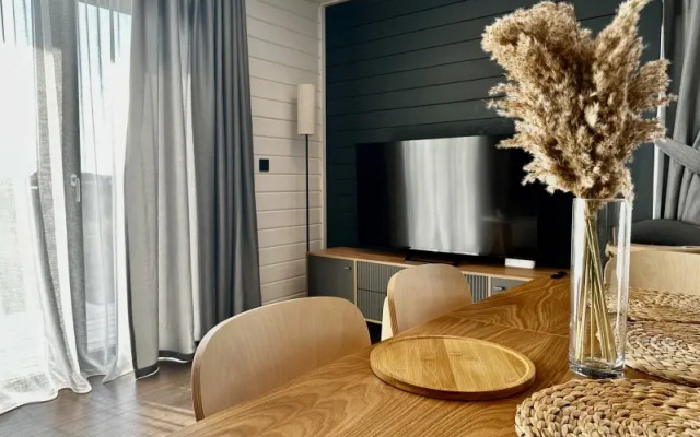 Частный дом с гриль-мангалом, сауной и большой террасой