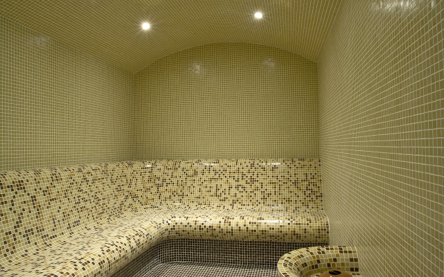 Chinar Hotel