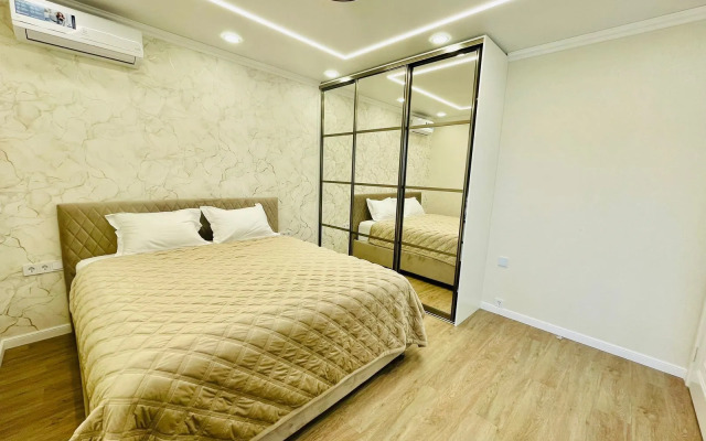Luxury Apartment in Fruit Flat