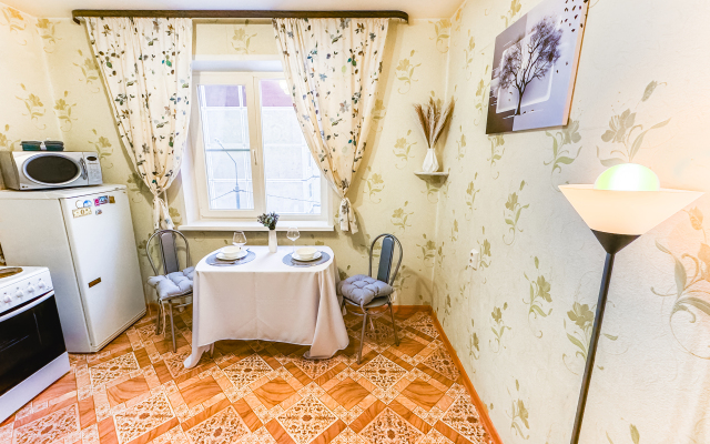 S zaseleniyem Lutshiy servis Posutochno50 Flat