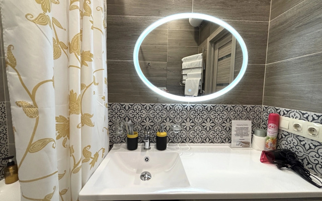 Double Studio Apartment with Kitchen Charl
