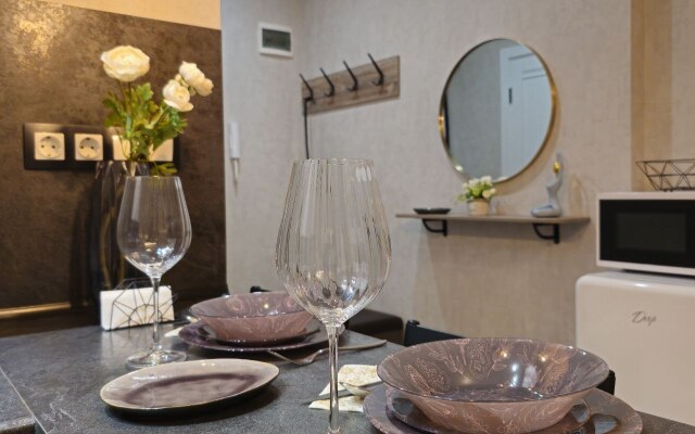 Tavricheskaya 4 Apartments
