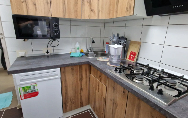 2-Kh Komnatnaya Posutochno Planernaya Flat