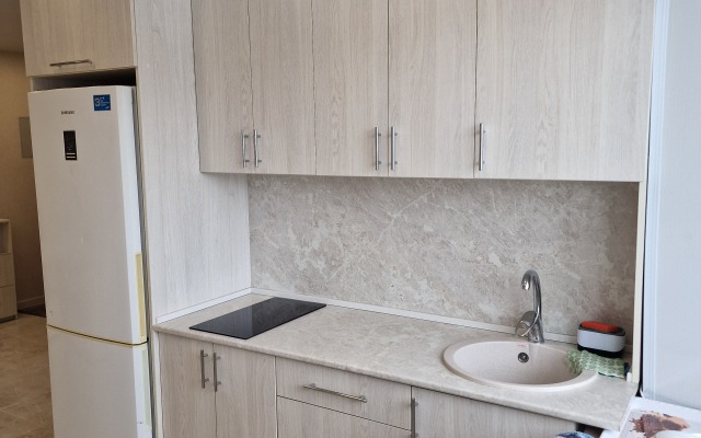 Na Avtostancii Elizovo Triple Living Quarters