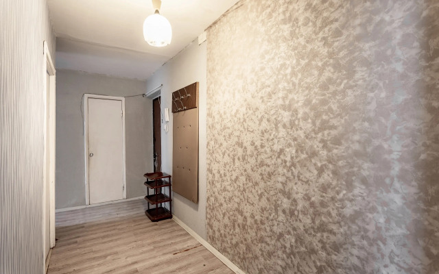 Shikarnaya Dvukhkomnatnaya  V Voskresenske Flat