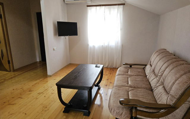 Briz Gostevoj House