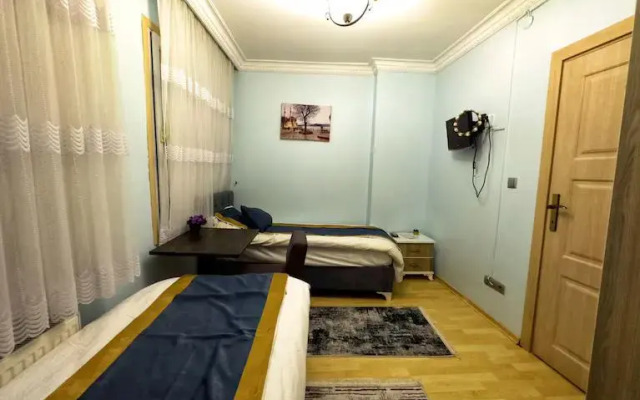 Aruna Hotel