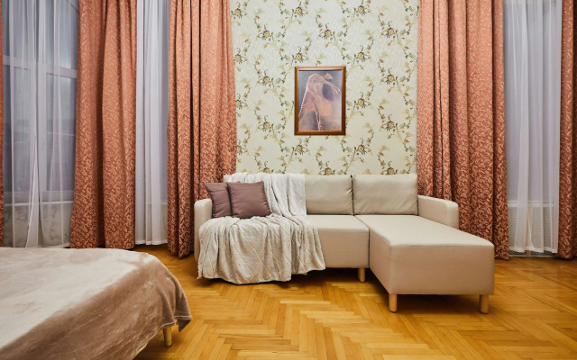 Flatstay S Erkerom I Vysokimi Potolkami Apartments