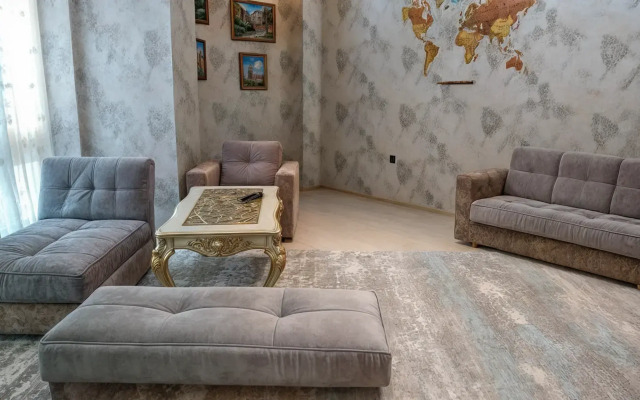 Galereya V Tsentre Goroda Flat