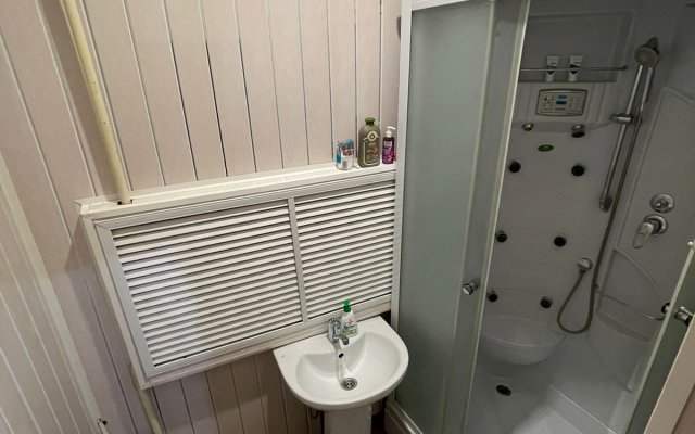 Bolshaya odnushka na Zhelyabova Flat