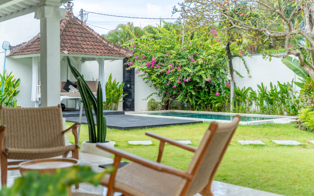 Curves Bali Villa