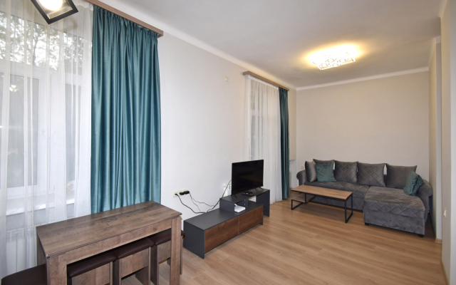 AL777 ,2-komn. na ul. Aleka Manukyana Flat