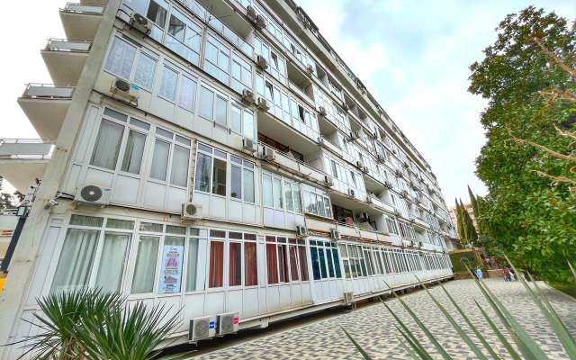Studiya s vidom na sad Apartments