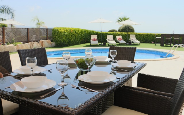 Beach Front Marina Sunrise Villa