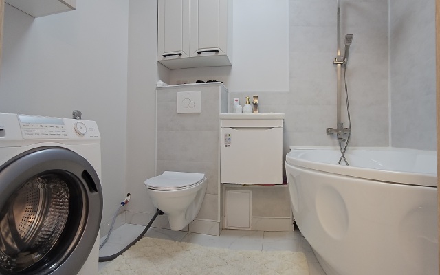 Квартира на Хрустальногорской 93