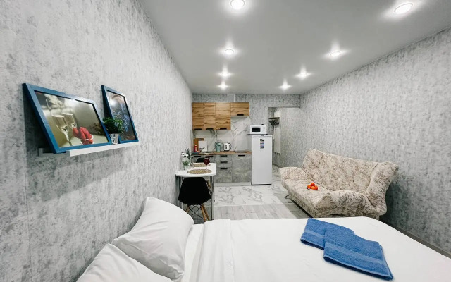 Aparts Ujutnaja v Jelitnom ZhK Flat