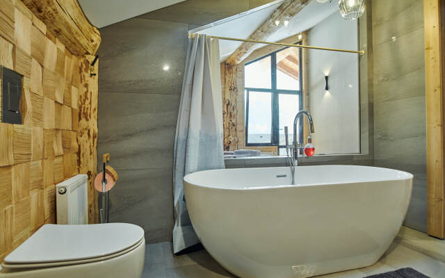 Kedr 760, 5 spalen, 12 gostej s Bassejnom i Banej Chalet
