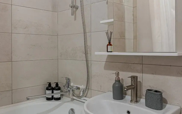 Квартира Студия на Уктусе 21 этаж вид на пруд