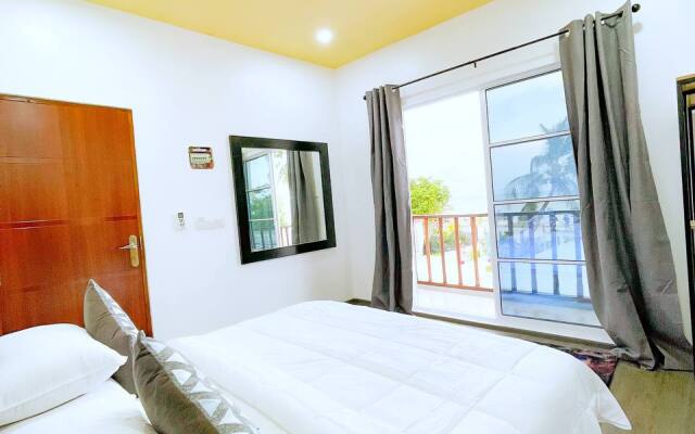 Fatims Beach House Maafushi Hotel