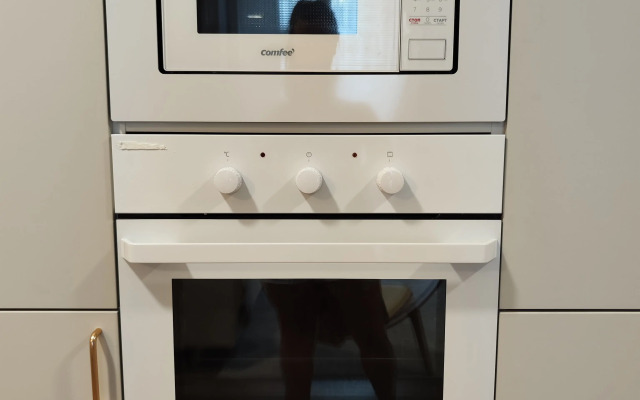 Dizaynerskaya dvushka u morya Flat