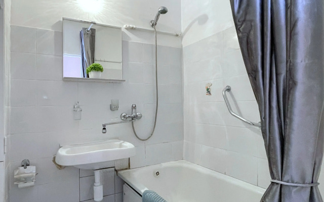 Квартира Welcome Home с Балконом у Метро Народное Ополчение