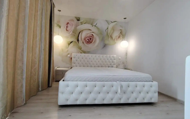 S Panoramnym Vidom na Gorod Flat
