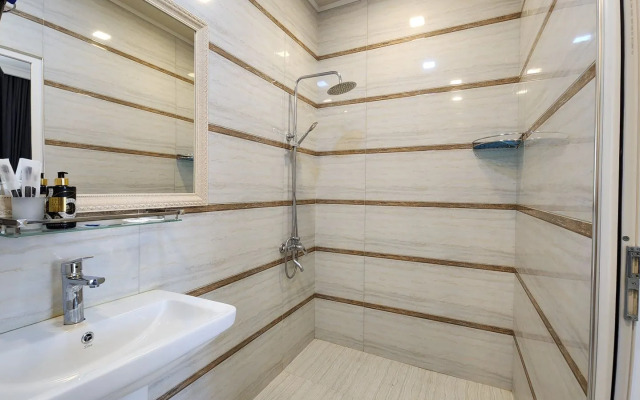 Golden Resort Hotel