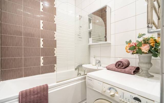 3-комн. апарты в центре города на ул. Романовская Слобода 22