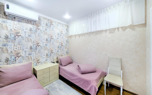 3kKomnatnyye na 1oy Beregovoy Linii v Siriuse Apartments