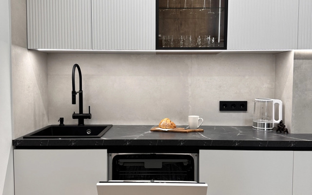 Exclusive Triplekh By Kliuchnikoff Flat