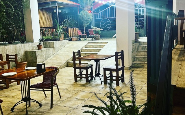 Zolotoye Runo Hotel
