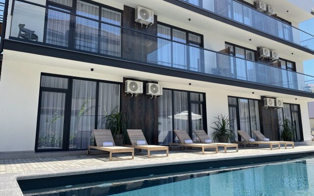 Azaliy 7 Hotel