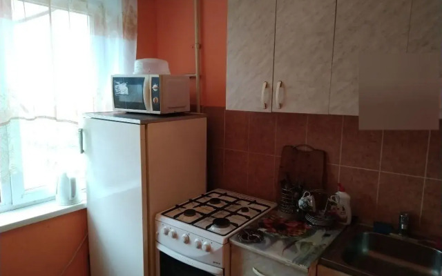 Na Prospekte Gagarina, 8-Ya Liniya, 7 Flat