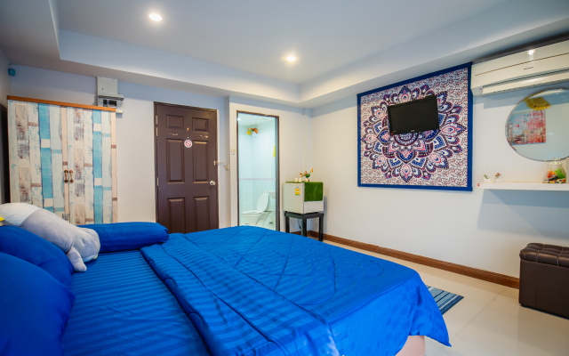 Menulis Coolly House Patong Guest House