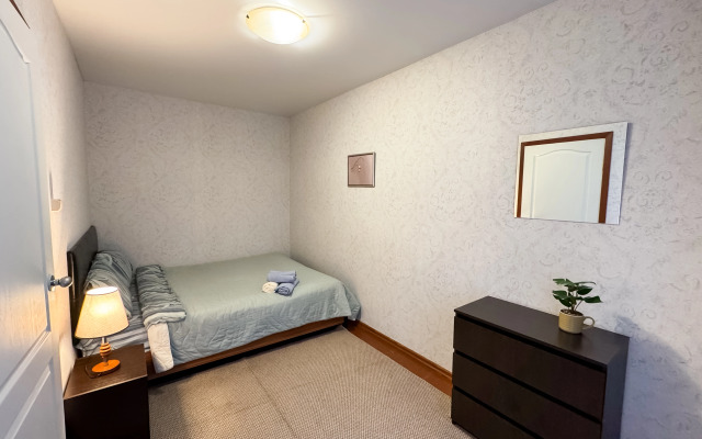 Квартира 2-комнатная на Коминтерна 22