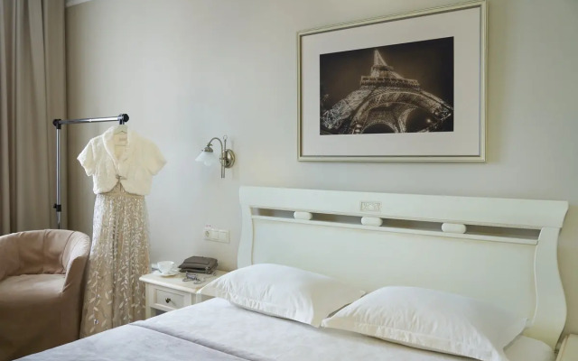 Astor Hotel