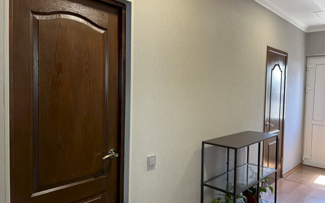 Апартаменты 377 Херсонская 75