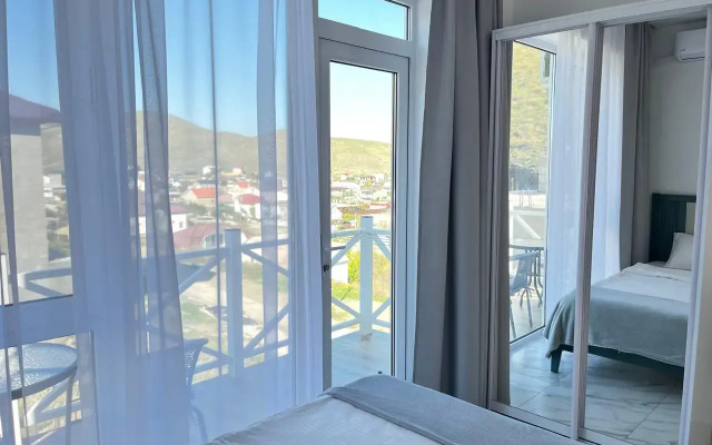 Апартаменты c видом на горы Выше неба Коктебель 6